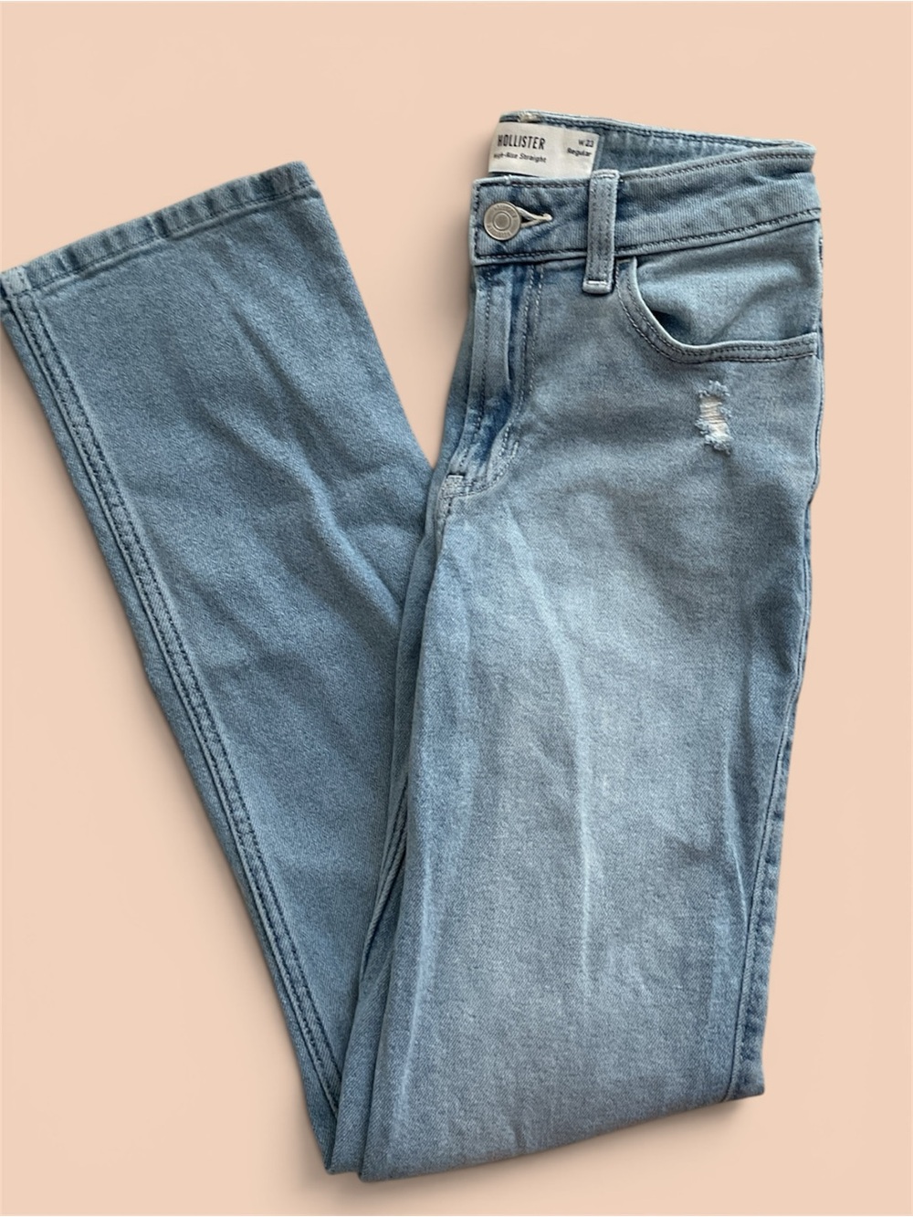 Hollister- High Rise straight Jeans